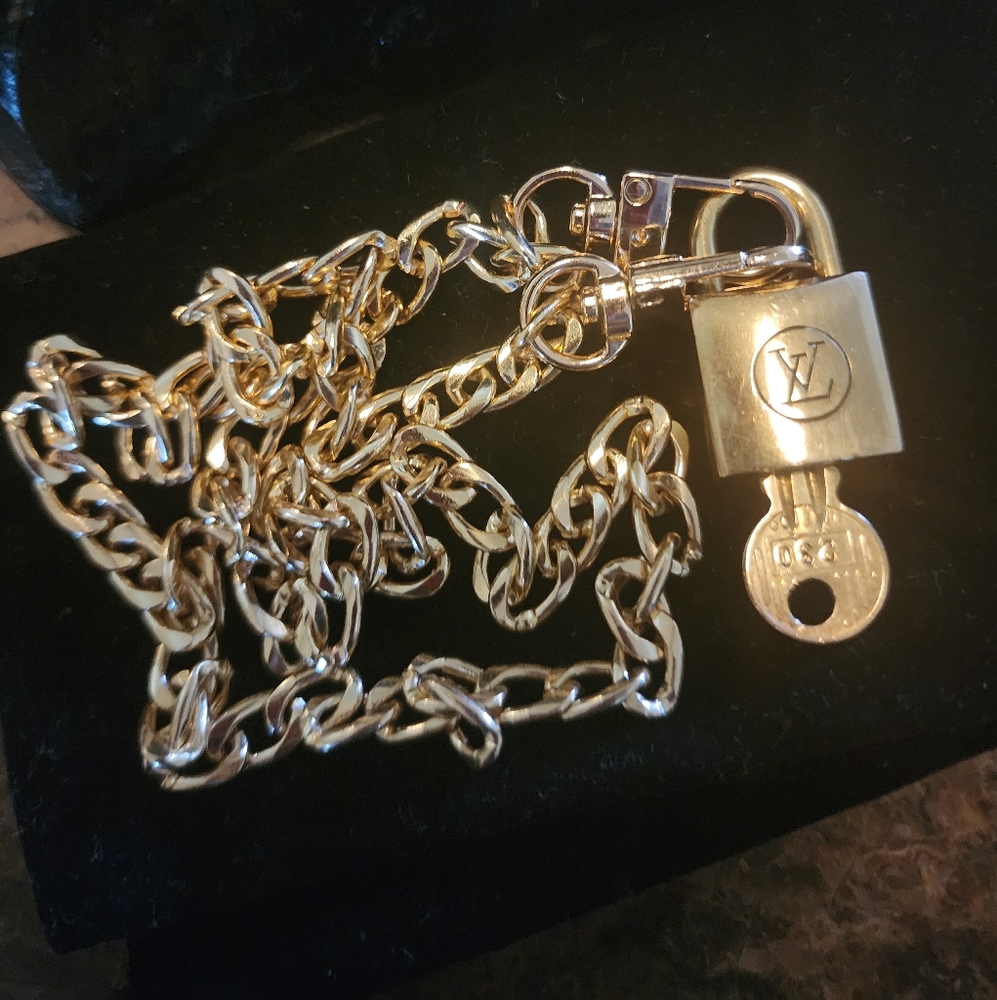 Louis Vuitton #230 Lock and Key